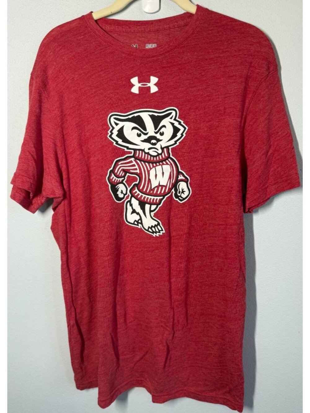 Under Armour Wisconsin Badger Athletic T-Shirt Mens Medium Loose HeatGear Bucky